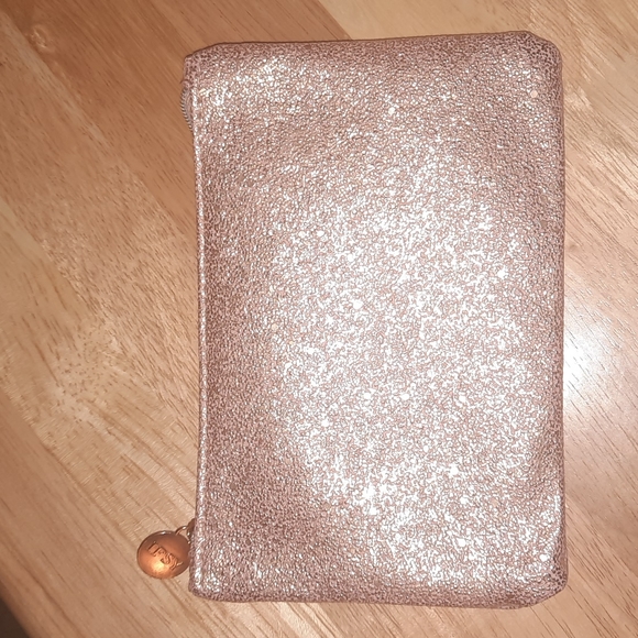 Free W/ Any Purchase 10/$15 Ipsy Cosmetics Bag - Picture 1 of 4